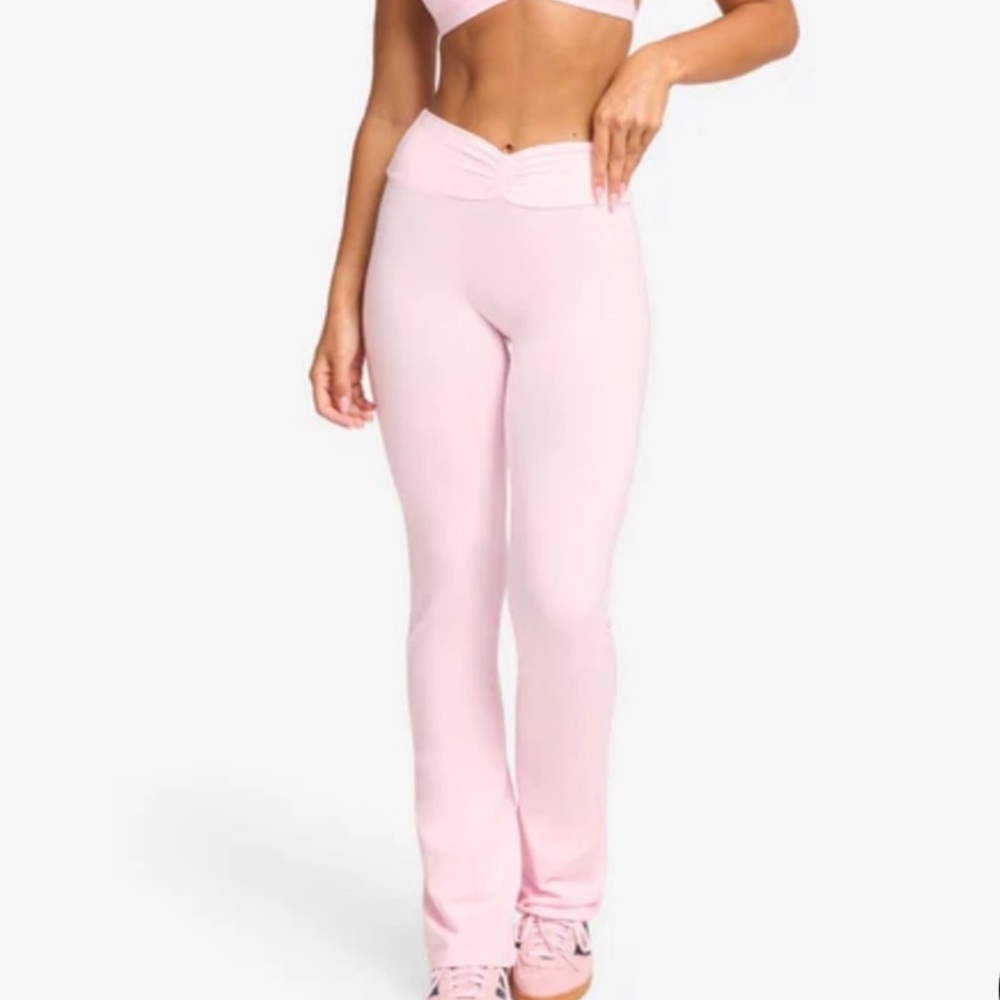 NWT CSB Ruched Yoga Pant in Blossom Sz Small